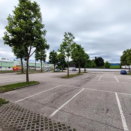 Austria Traveller Lenzing