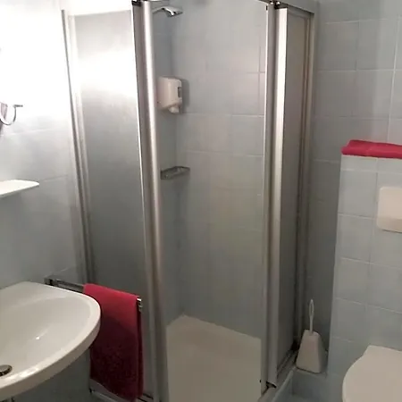 Austria Traveller Hotel 3*