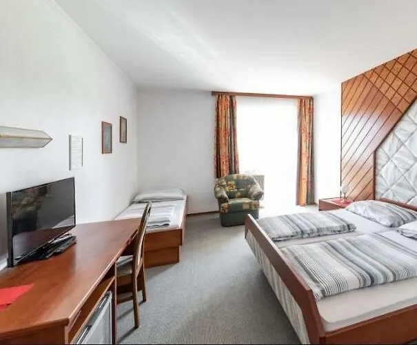 Austria Traveller Lenzing