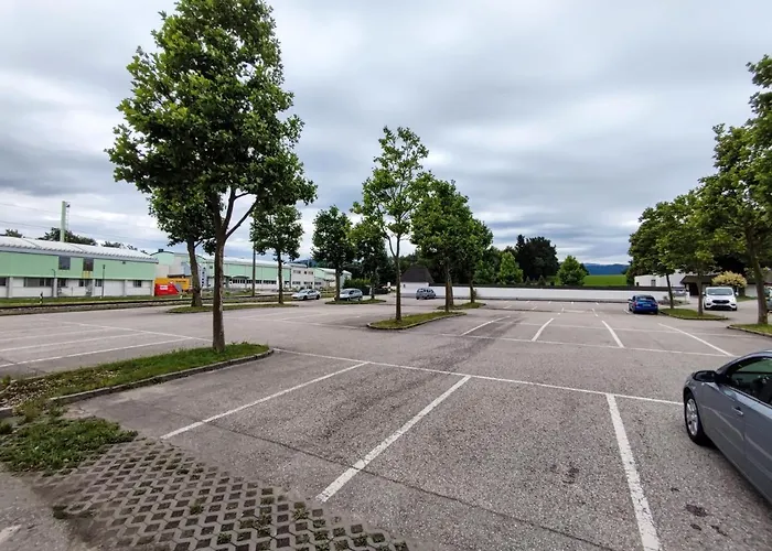 Austria Traveller Lenzing