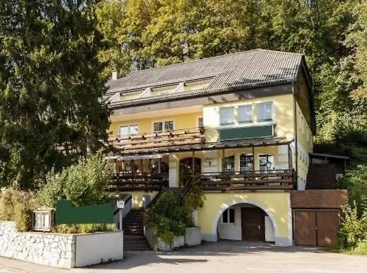 Austria Traveller Otel 3*